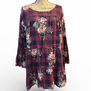 EVRI Burgundy Floral and Plaid Long Sleeve Tunic. EC  Size 3X